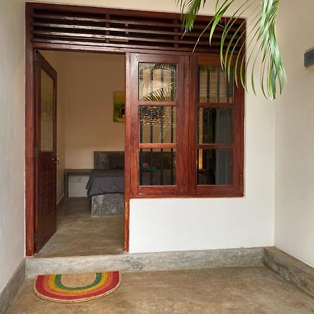 Hotel The Calm Palm Hikkaduwa Exterior foto