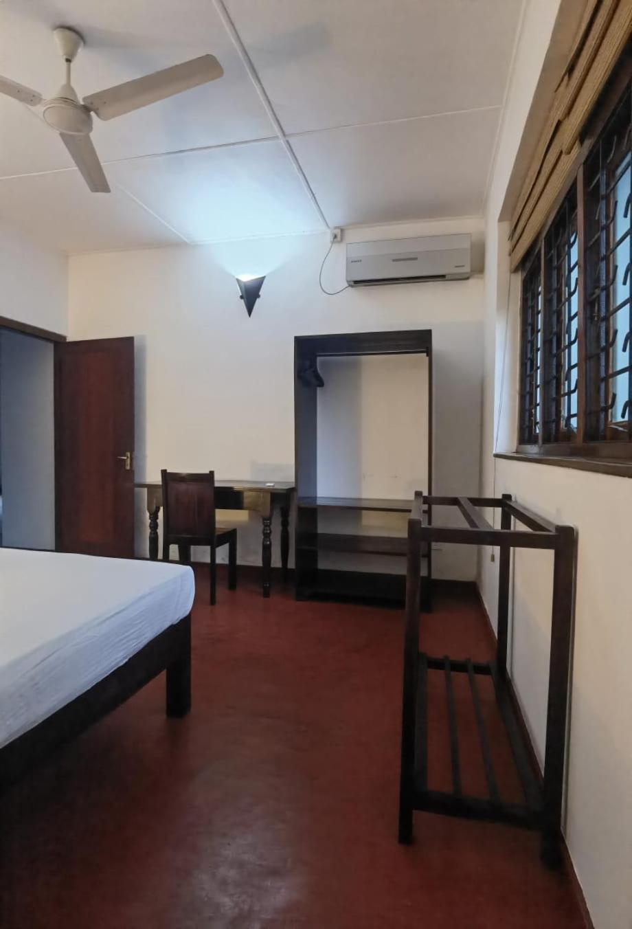 Hotel The Calm Palm Hikkaduwa Zimmer foto
